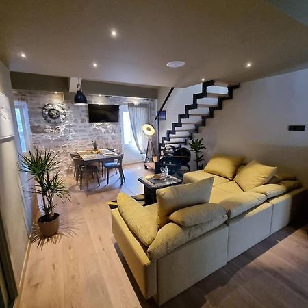 ˇdcˇ Modern Apartment Near The Church Ρόβινι Εξωτερικό φωτογραφία