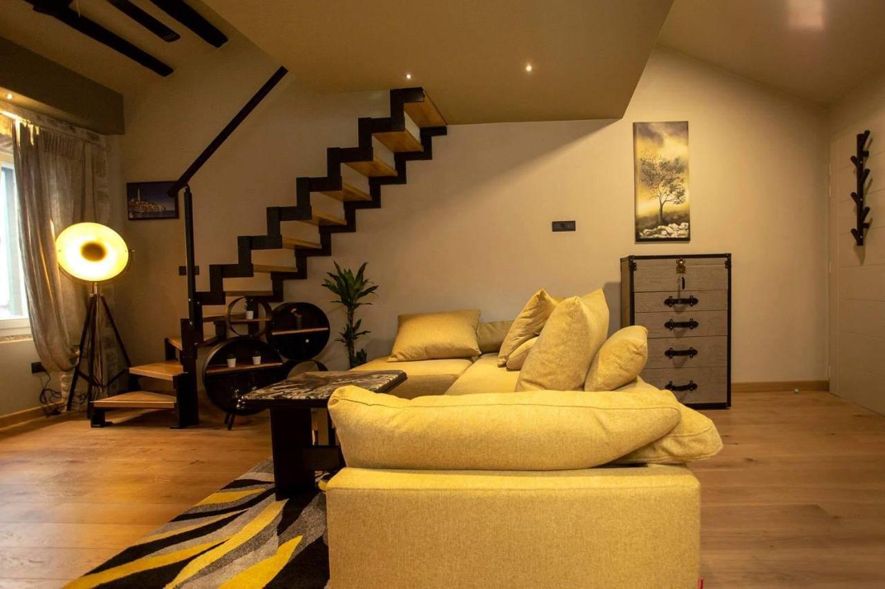 ˇdcˇ Modern Apartment Near The Church Ρόβινι Εξωτερικό φωτογραφία