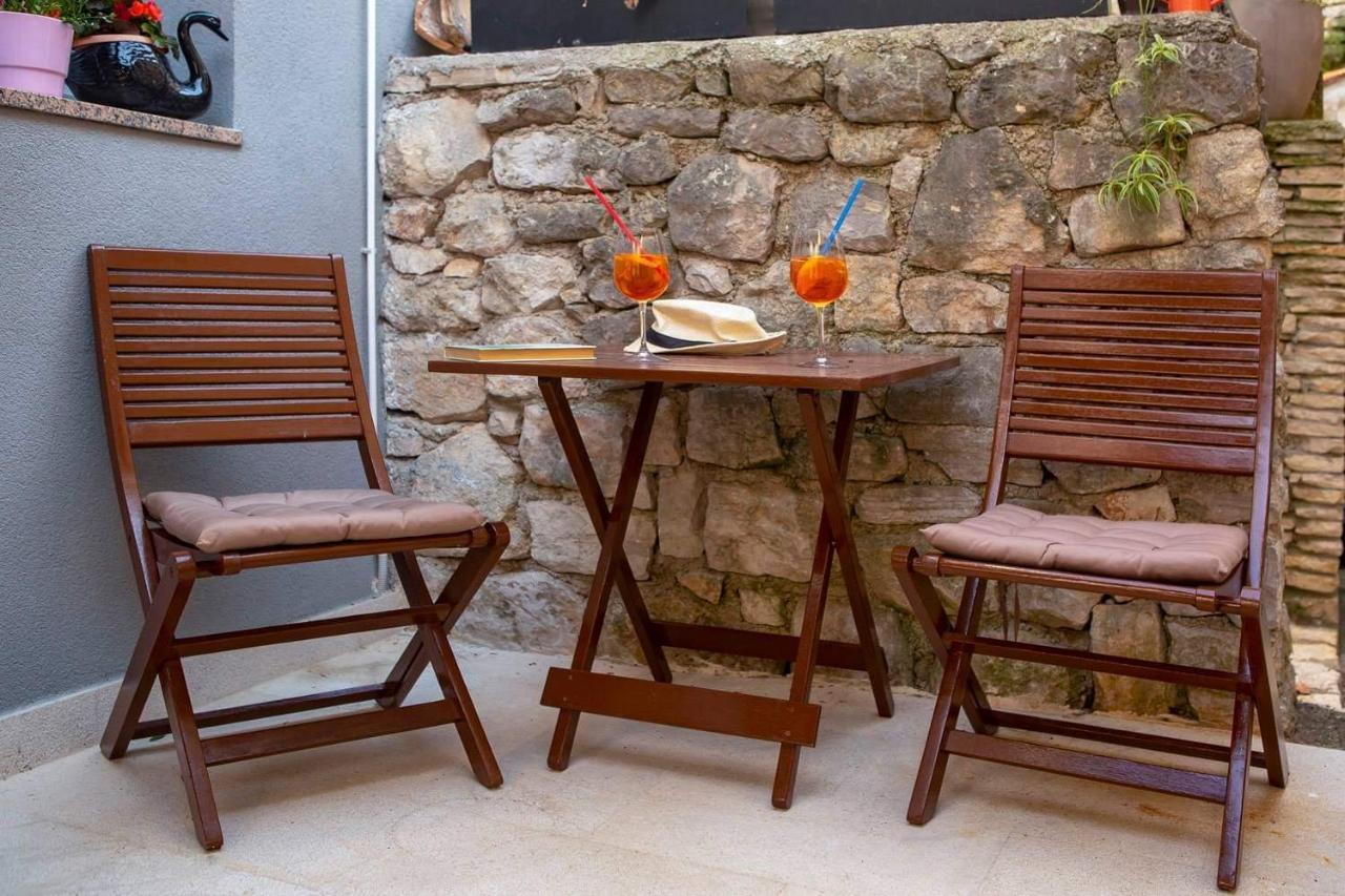 ˇdcˇ Modern Apartment Near The Church Ρόβινι Εξωτερικό φωτογραφία