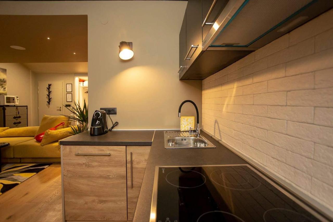 ˇdcˇ Modern Apartment Near The Church Ρόβινι Εξωτερικό φωτογραφία
