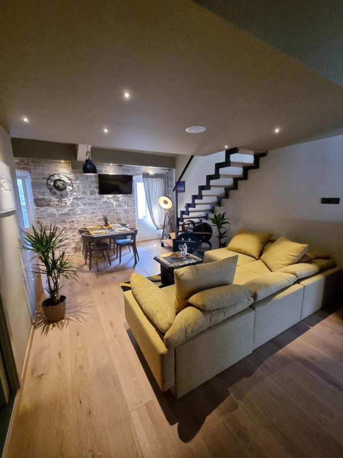 ˇdcˇ Modern Apartment Near The Church Ρόβινι Εξωτερικό φωτογραφία